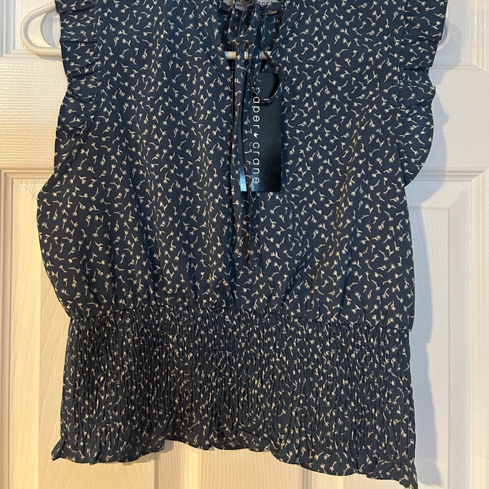 Paper Crane Blue and White sleeveless Blouse Cinched Waist Brand New Size Small